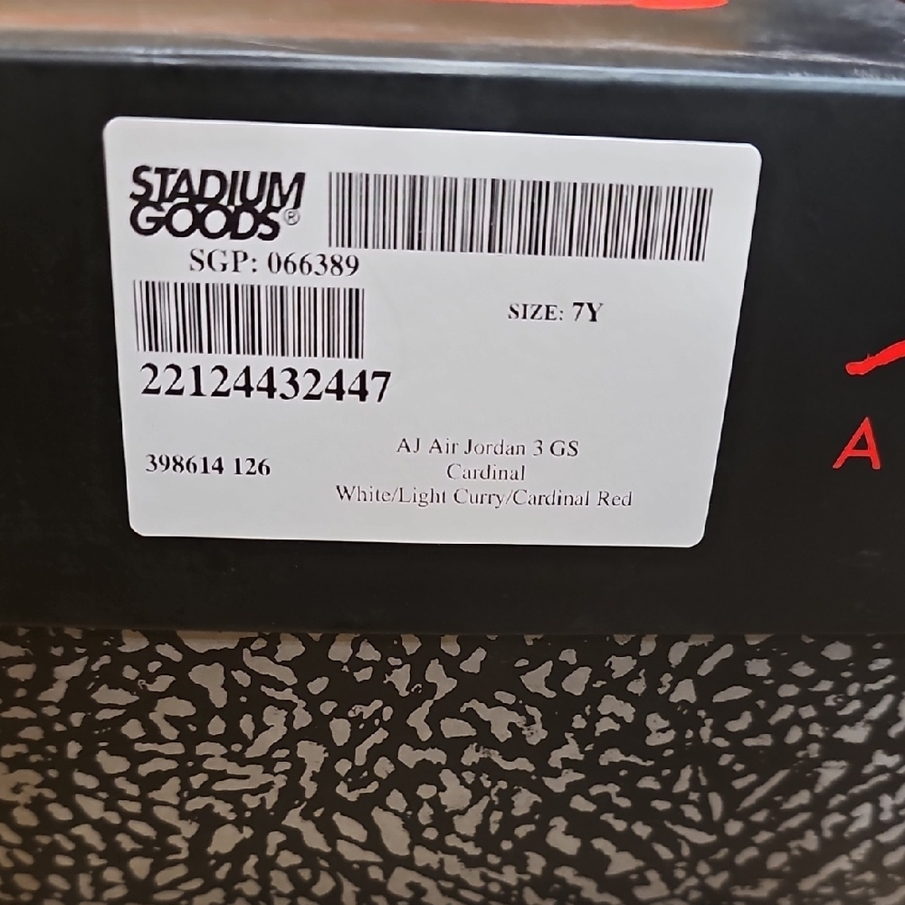 Mint Jordan 3 Red And White With Box Imperfection On Left Shoe (Jordan Logo) - Picture 7 of 9